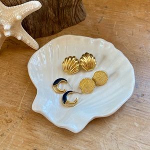 Pretty Handmade Studio Pottery Glazed White Scallop Shell Dish